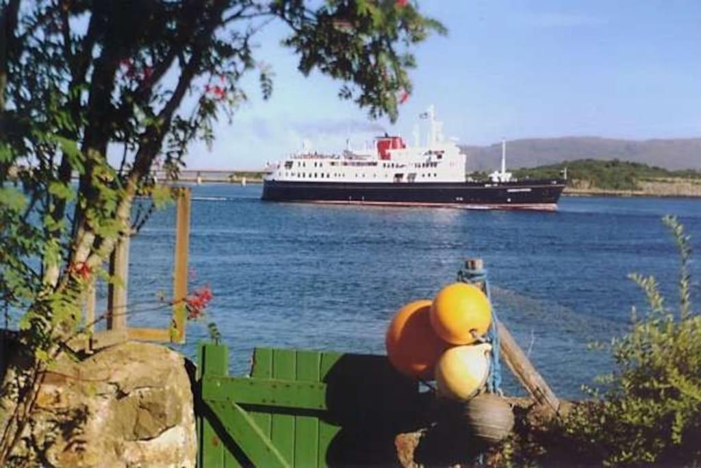 The Anchorage, Right On The Skye Shore Villa Kyleakin Exterior photo